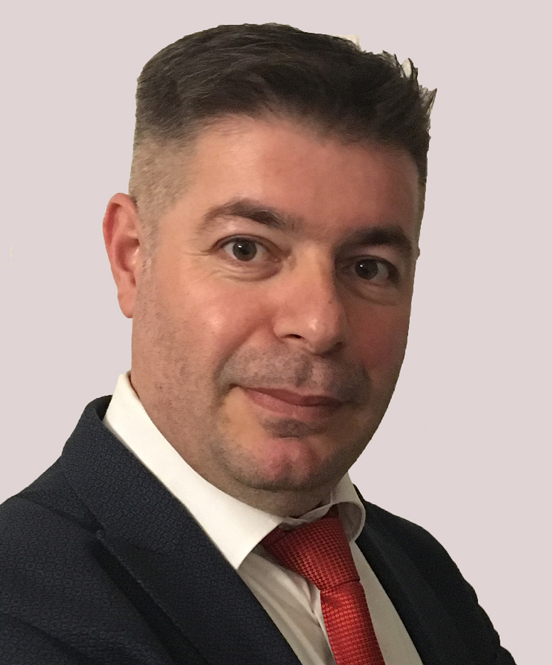 Professor  Murat Kaya